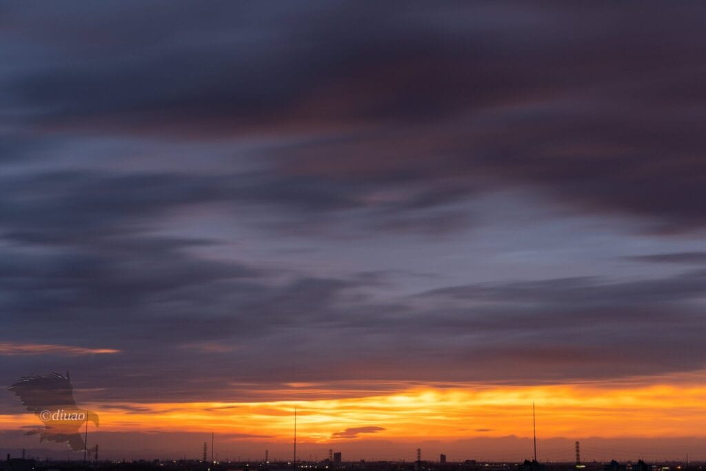 夕焼けを長時間露光した写真