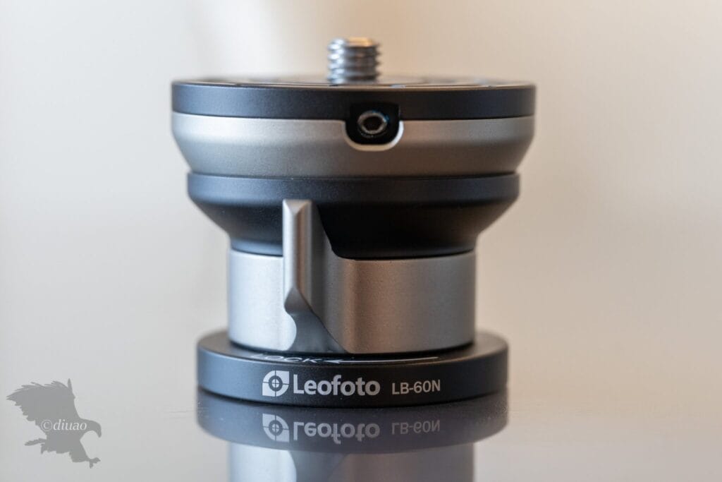 LeofotoのレベリングベースLB-60N