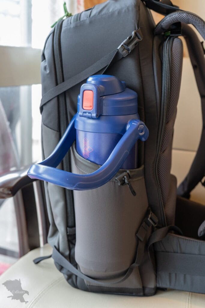 Mindshift GearのBack light36L側面ポケット収納例
