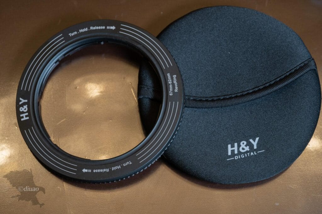 H&YのREVORINGと付属ポーチ