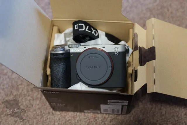 SONY α7cⅡ 極美品　保証付 極美品】 SONY α7CⅡ カメラ シルバー シャッター数 3129回 極美品
