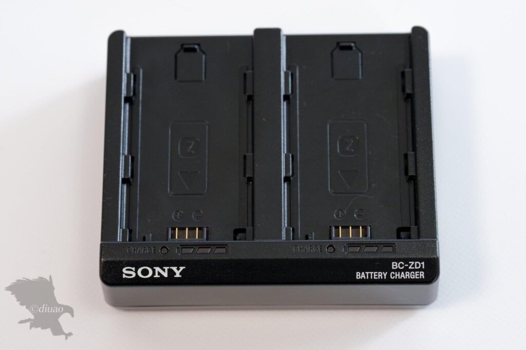 SONYのチャージャーBC-ZD1