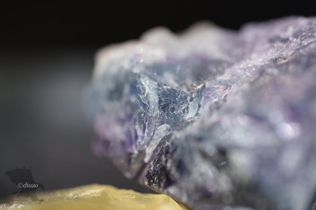 SEL100M28GMで撮影した鉱石